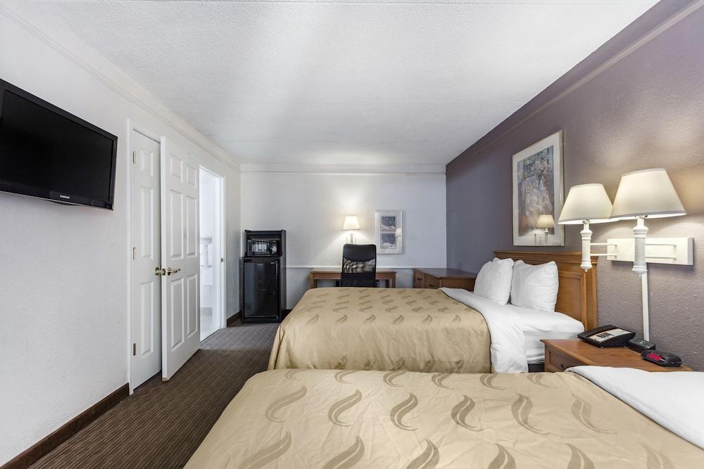 Quality Inn & Suites Airport Charlotte Kültér fotó