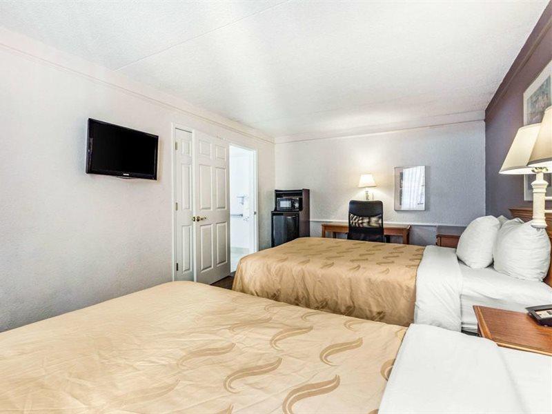 Quality Inn & Suites Airport Charlotte Kültér fotó