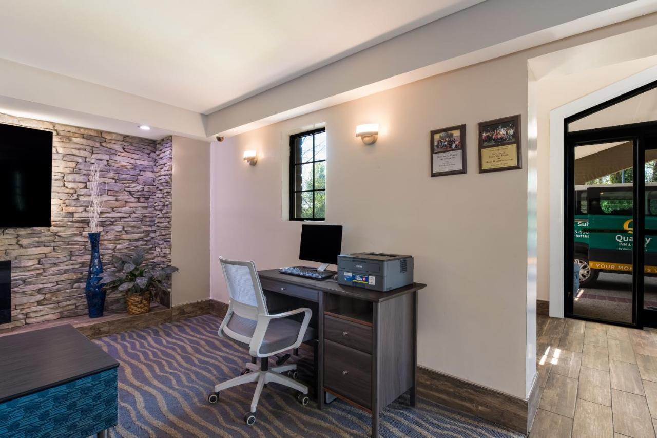 Quality Inn & Suites Airport Charlotte Kültér fotó