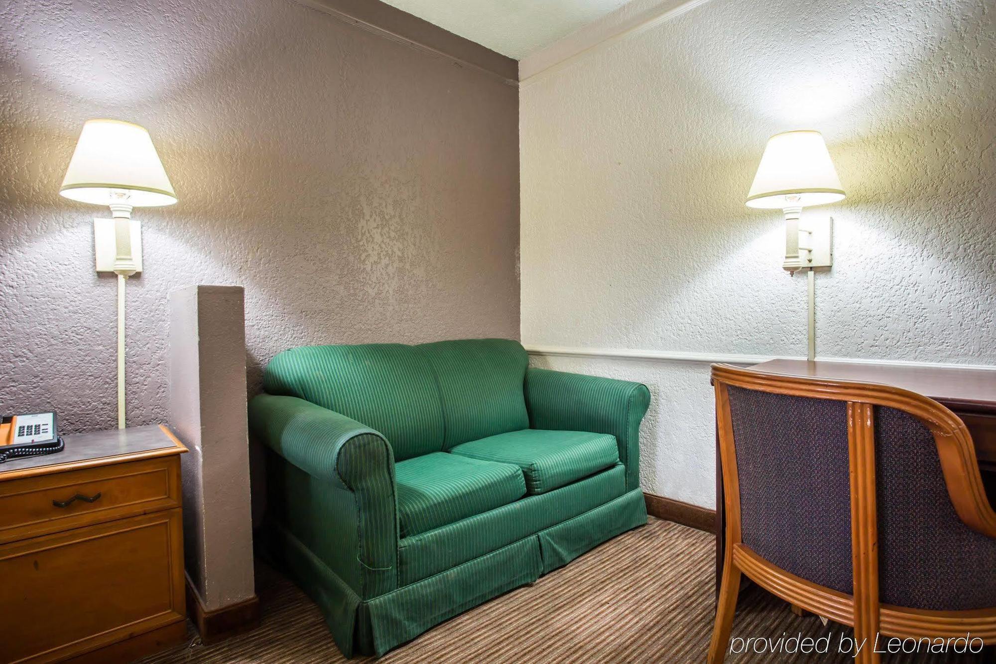 Quality Inn & Suites Airport Charlotte Kültér fotó