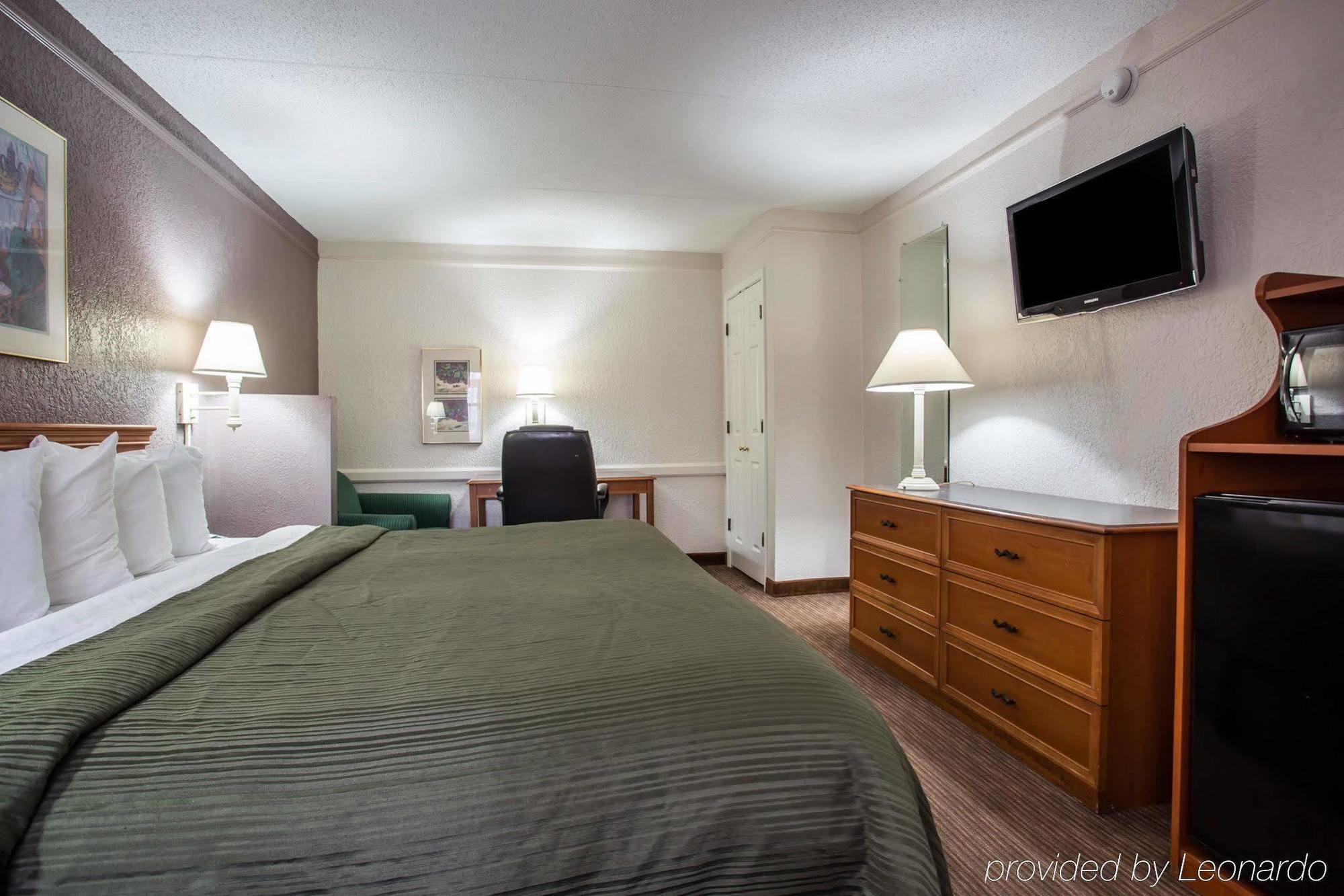 Quality Inn & Suites Airport Charlotte Kültér fotó